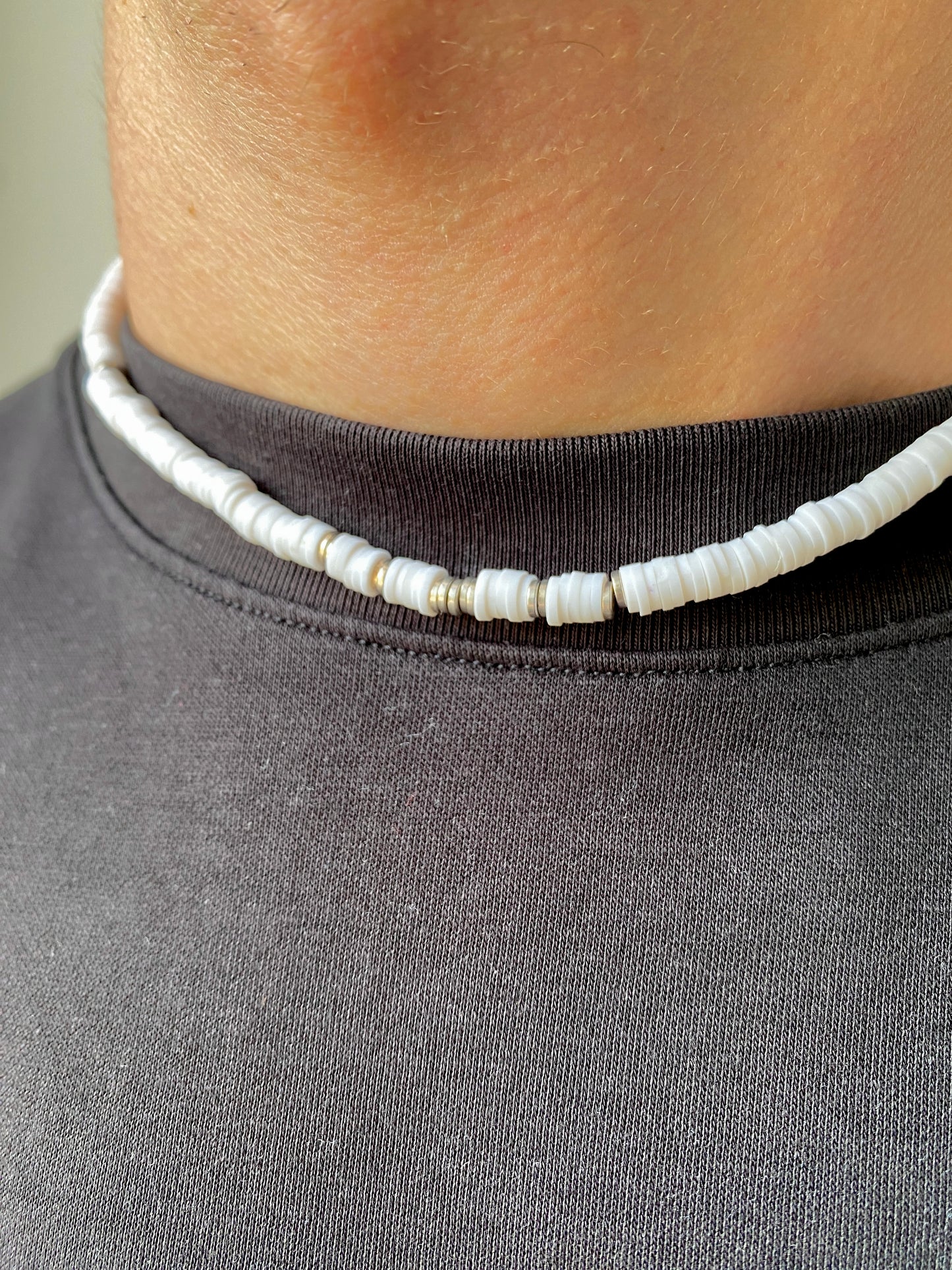 Collier A flour d'aigo blanc