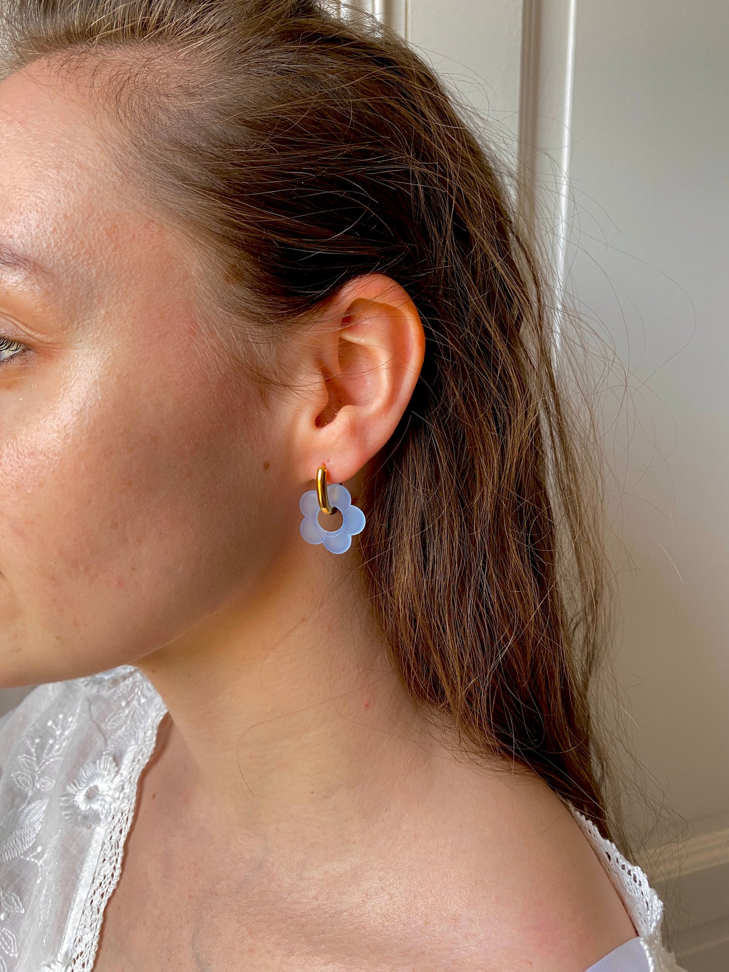 Boucles d'oreilles Maia Flouri bleu pastel